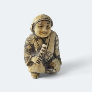 Cream and Brown Japanese Netsuke Sculpture Art